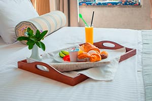 breakfast in the room